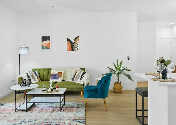 Apartment Cozysuites By The Stadium With Pool 04 *