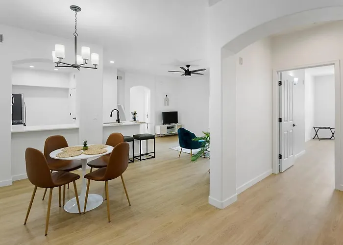 Apartament Cozysuites By The Stadium With Pool 04