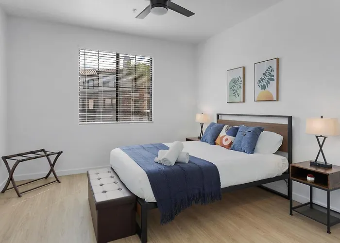 Cozysuites By The Stadium With Pool 04 Apartment